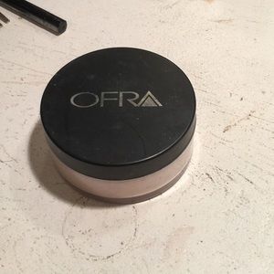 OFRA Translucent Powder Light